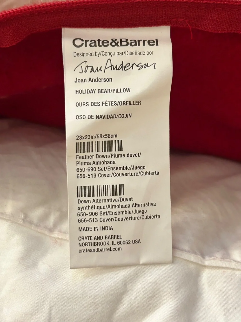 CRATE & BARREL HOLIDAY BEAR PILLOW -NWT- GET YOUR PAWS ON THIS CHARMING DÉCOR!